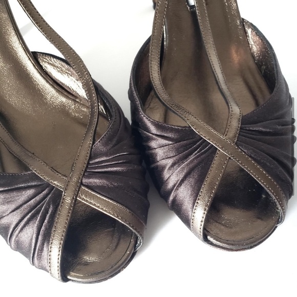 Manolo Blahnik Heels Satin Slingback Size 7.5 - Picture 6 of 8